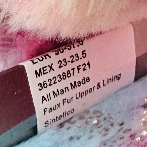 Cozy Pastel Rainbow Fuzzy Double-Strap Slip-On Slides Soft Plush Sandals Sz 4–5 - Picture 7 of 8